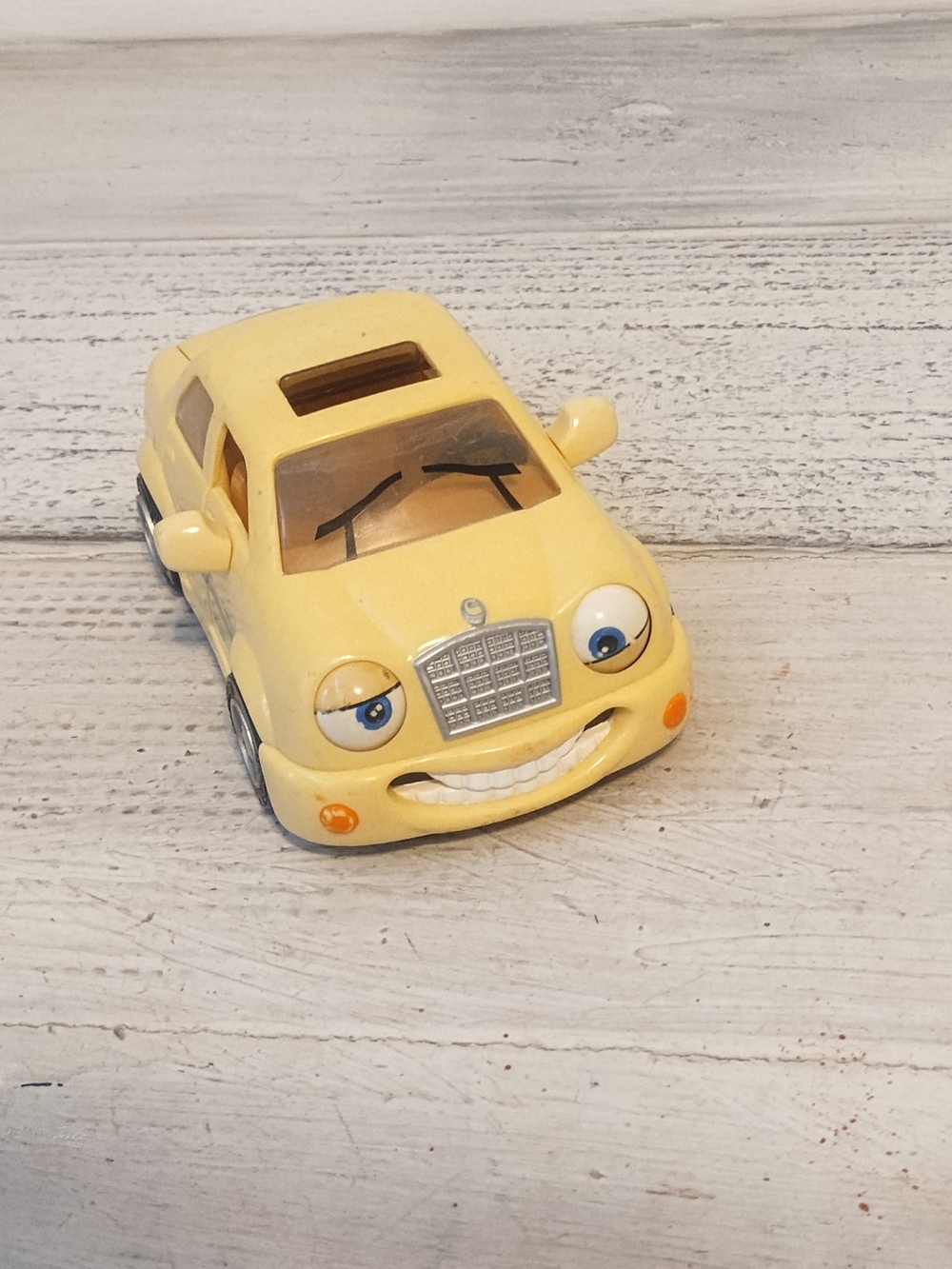 Vintage 1998 chevron techron toy car ‘Leslie LX’  Collectible